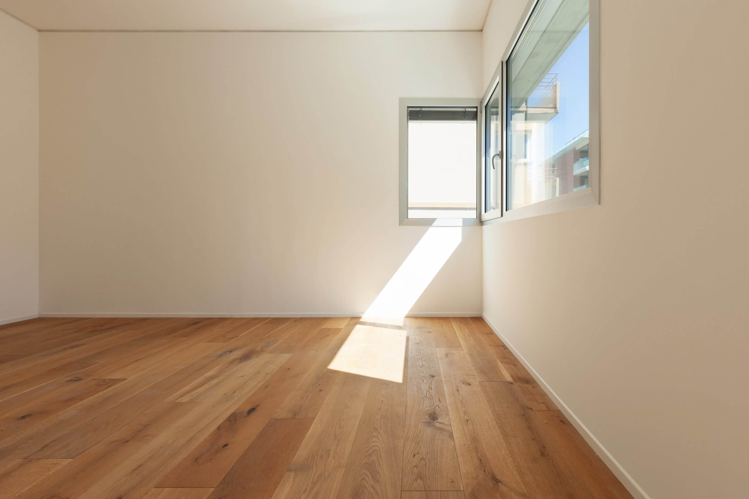 Parkett Augsburg – Detailarbeit bei der Verlegung