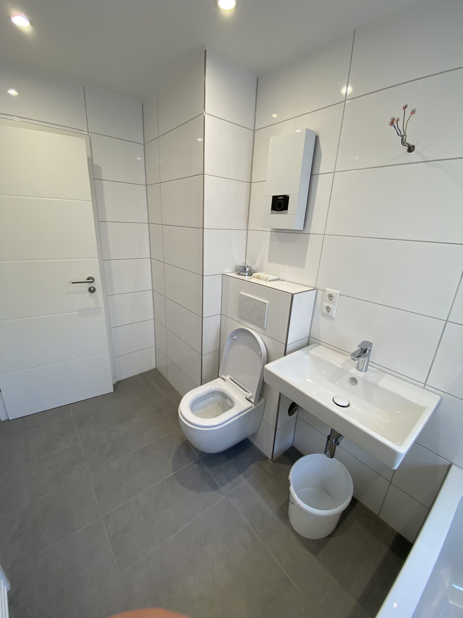 Wohnungssanierung Augsburg – modernes Bad nach Komplettsanierung